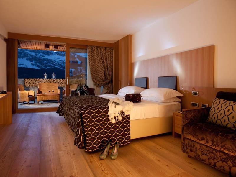 Hotel Alaska Cortina Cortina d'Ampezzo Exterior photo